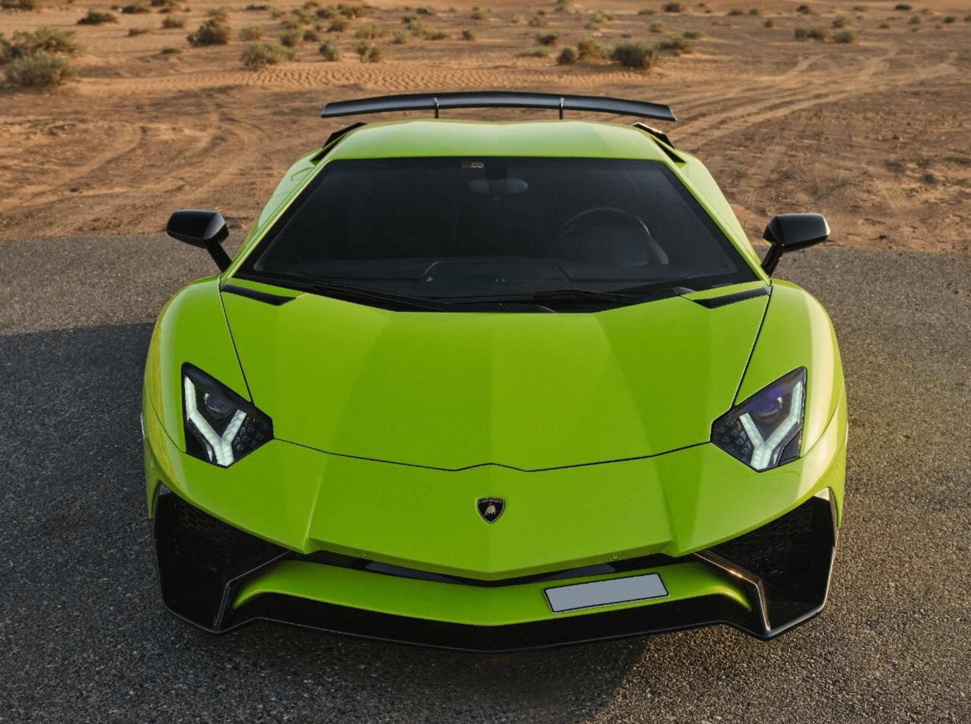 Забронировать Lamborghini Aventador Coupe | Прокат автомобилей Fast Track